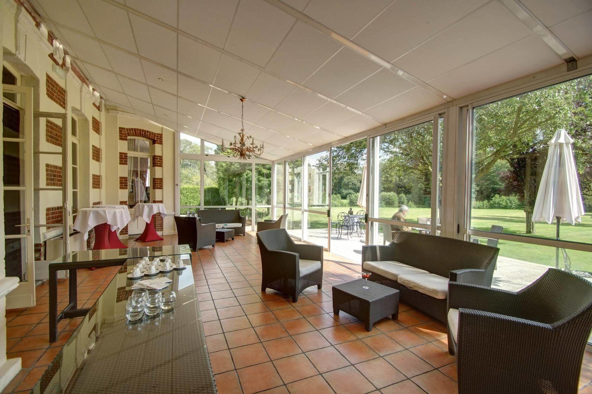 Najeti Hôtel Château Tilques Exterior foto